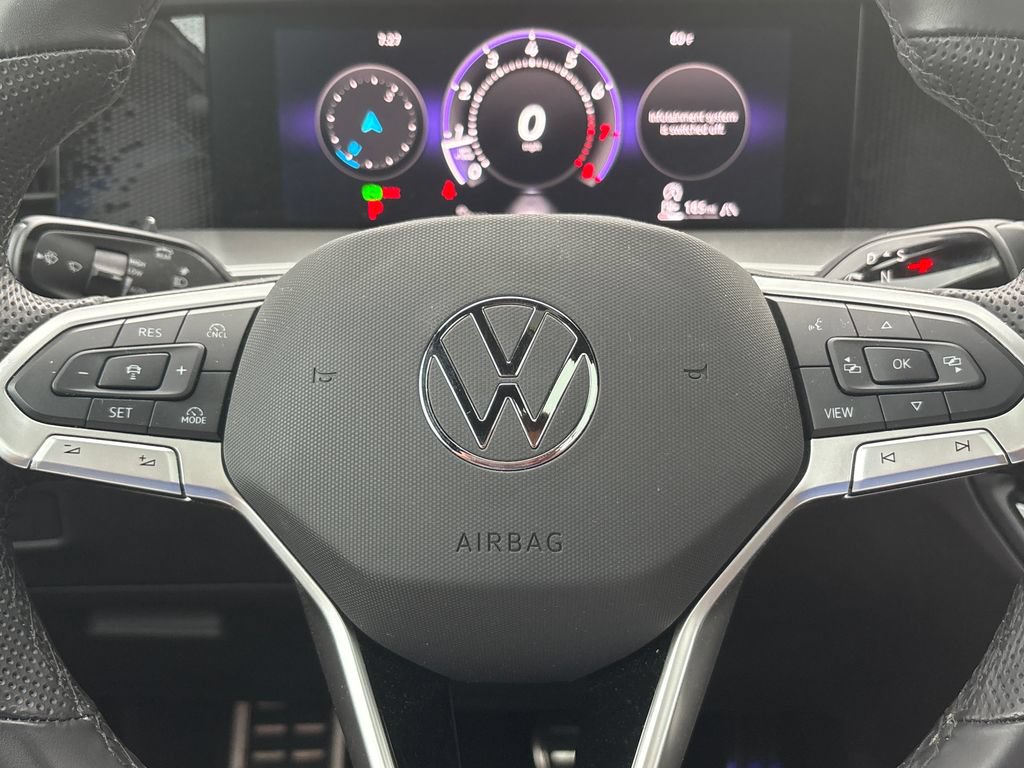 Used 2025 Volkswagen Tiguan SE R-Line AWD/4WD image 6
