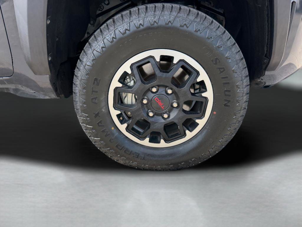 Used 2025 Toyota Tacoma TRD Off-Road image 12