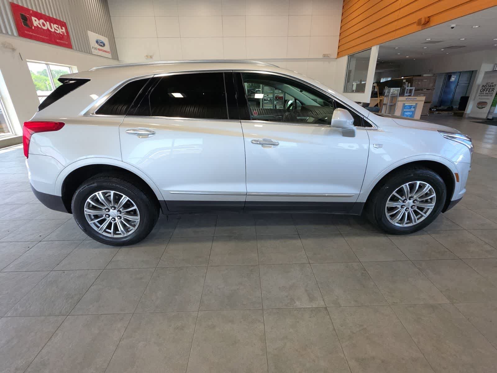 Used 2018 Cadillac XT5 Luxury AWD/4WD image 6