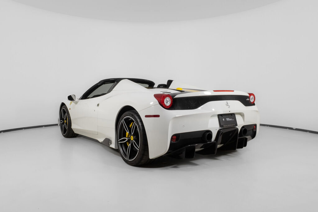 Certified 2015 Ferrari 458 Speciale A RWD image 4