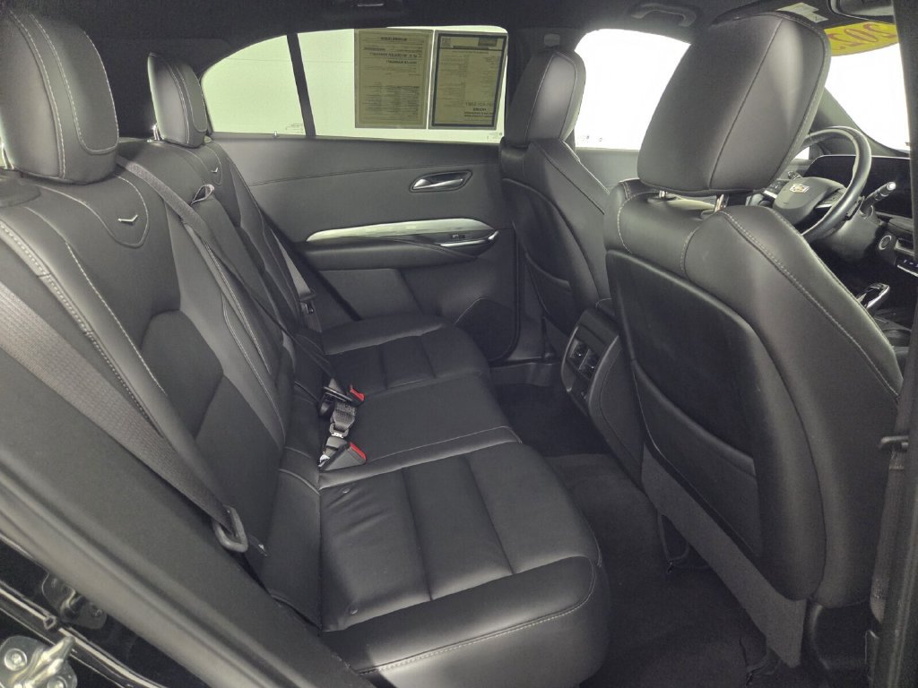 Used 2025 Cadillac XT4 Premium Luxury FWD image 29
