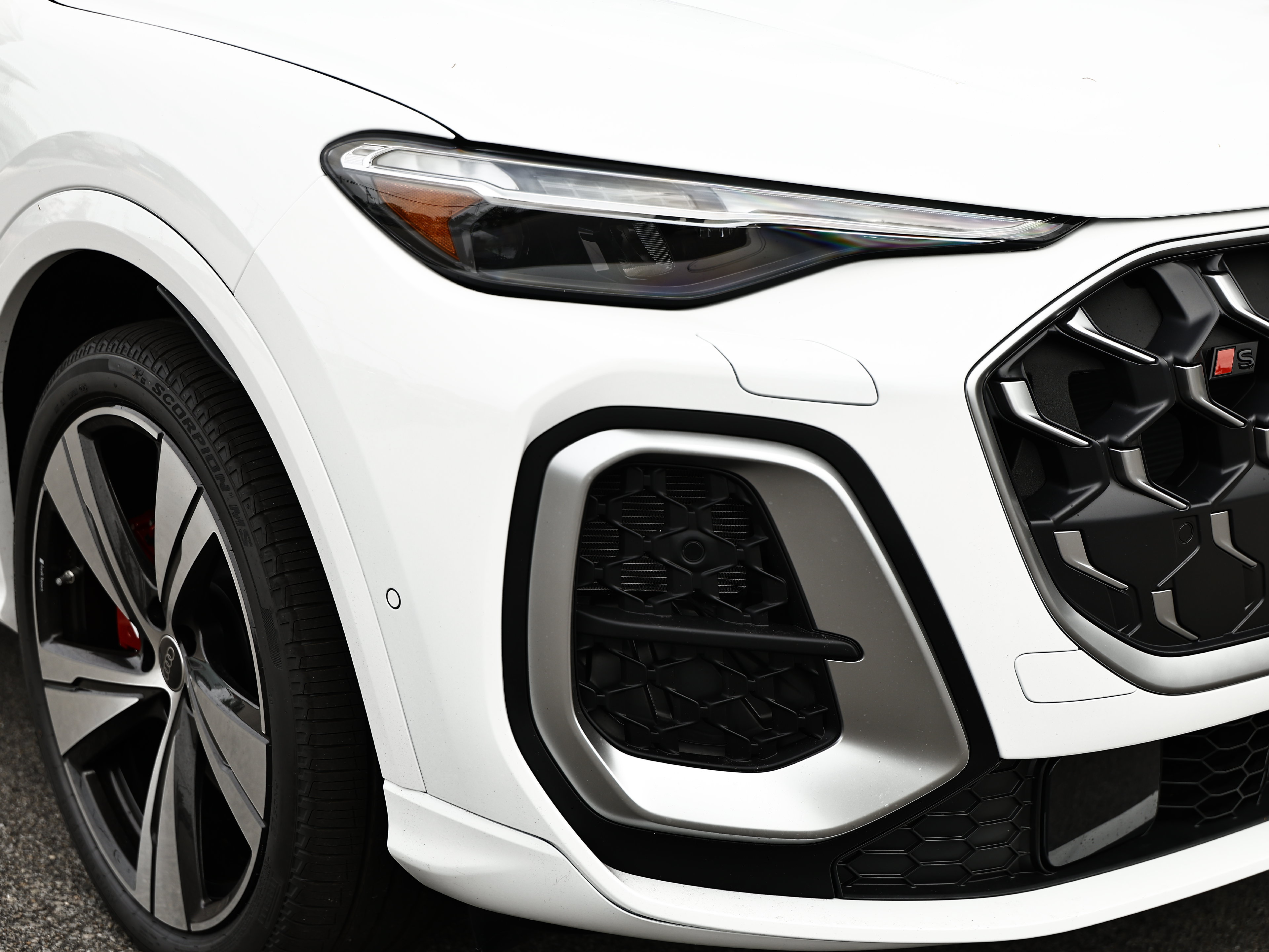 New 2026 Audi SQ5 Prestige AWD/4WD image 2