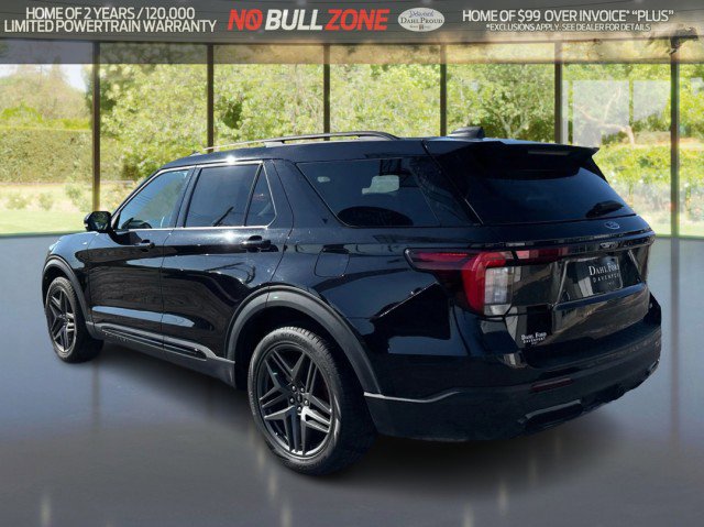Certified 2025 Ford Explorer ST-Line w/ ST-Line Street Pack image 3