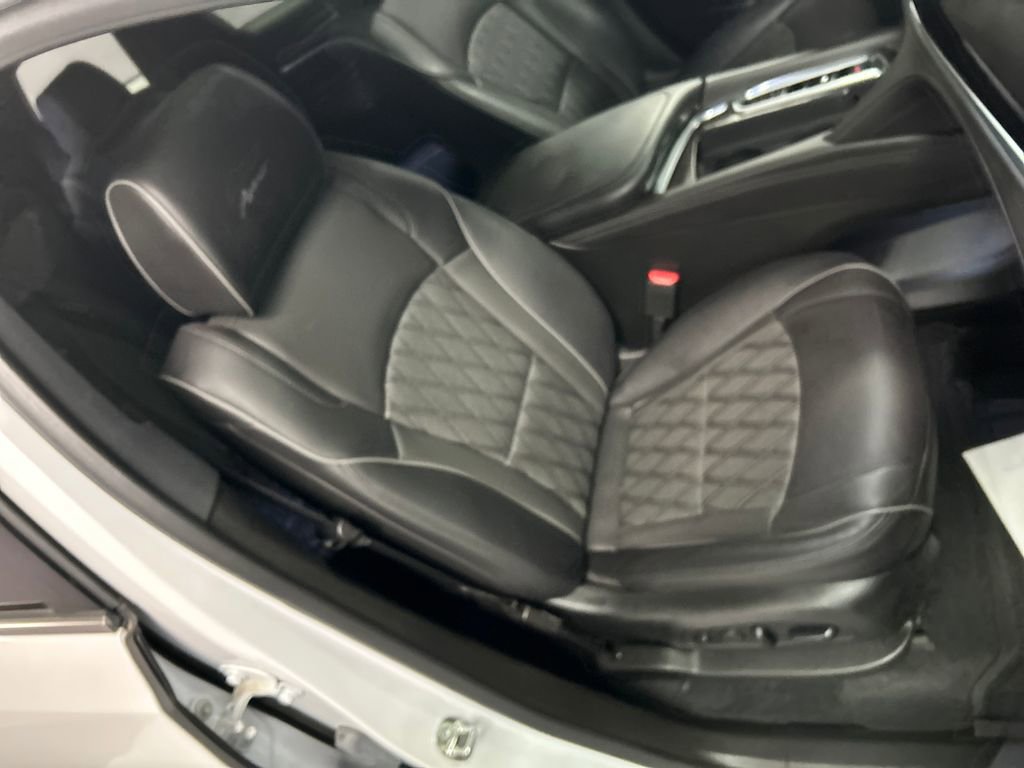Used 2024 Buick Enclave Avenir w/ Avenir Technology Package image 27