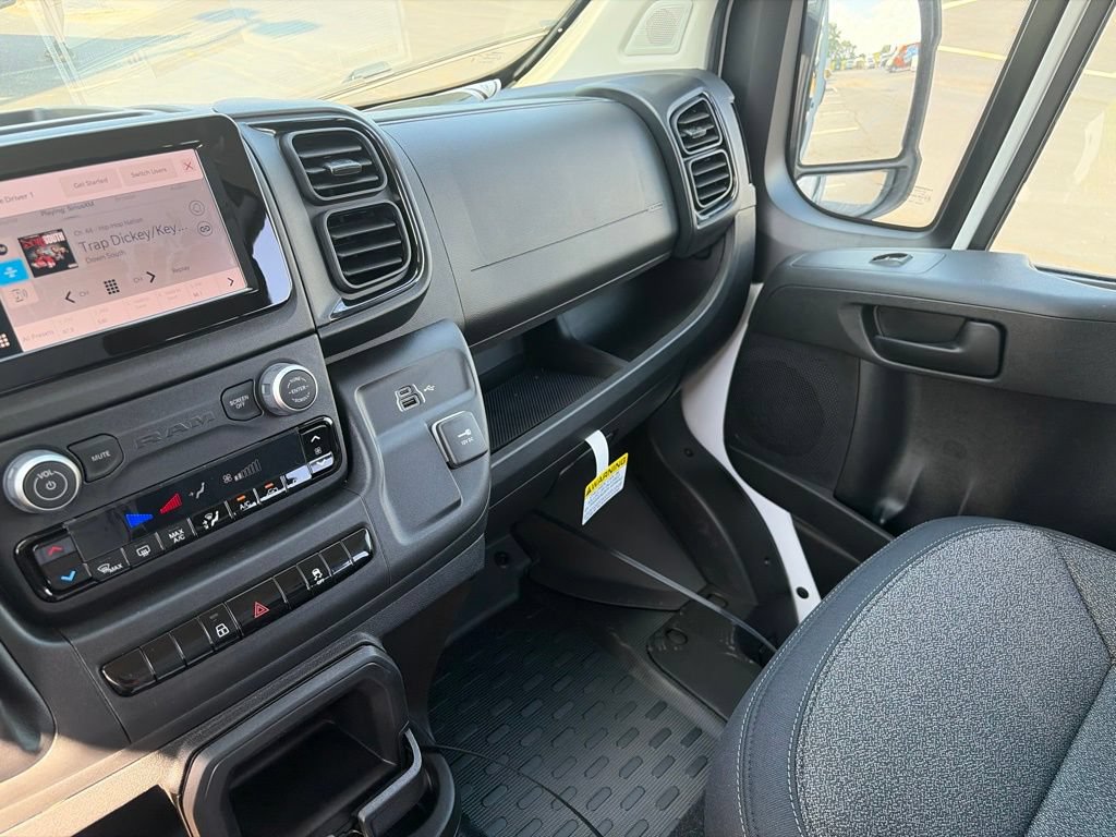 New 2026 RAM ProMaster 2500 w/ Convenience Group FWD image 33