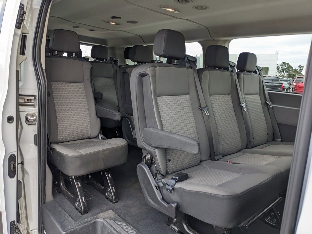 Used 2023 Ford Transit 350 XLT image 34