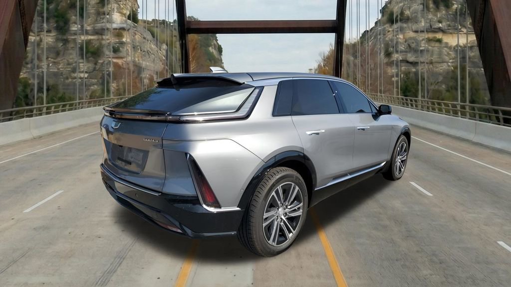 New 2026 Cadillac Lyriq Premium Luxury w/ LPO, Floor Liner Package image 9
