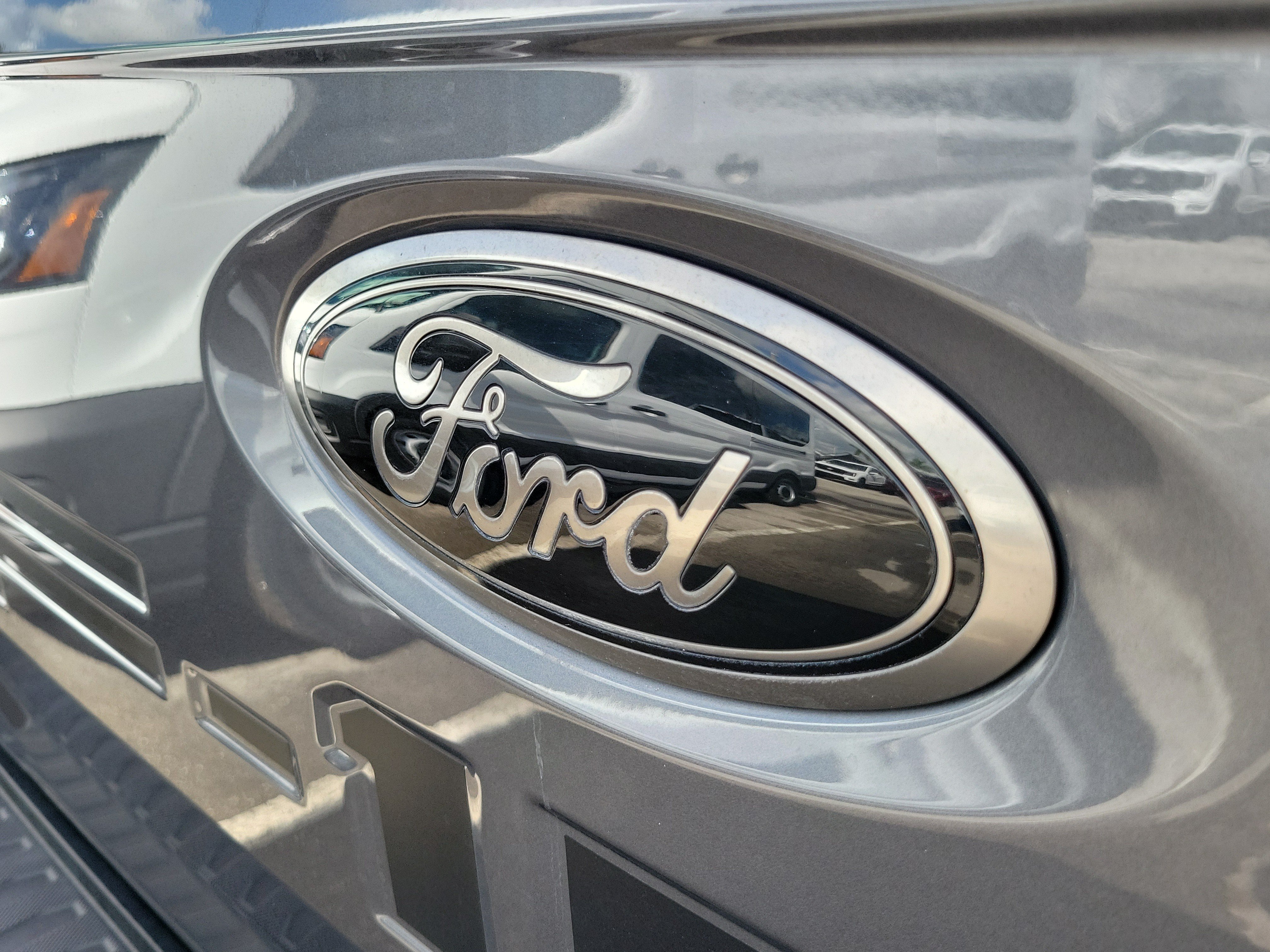 Used 2022 Ford F150 XLT w/ Equipment Group 302A High AWD/4WD image 11