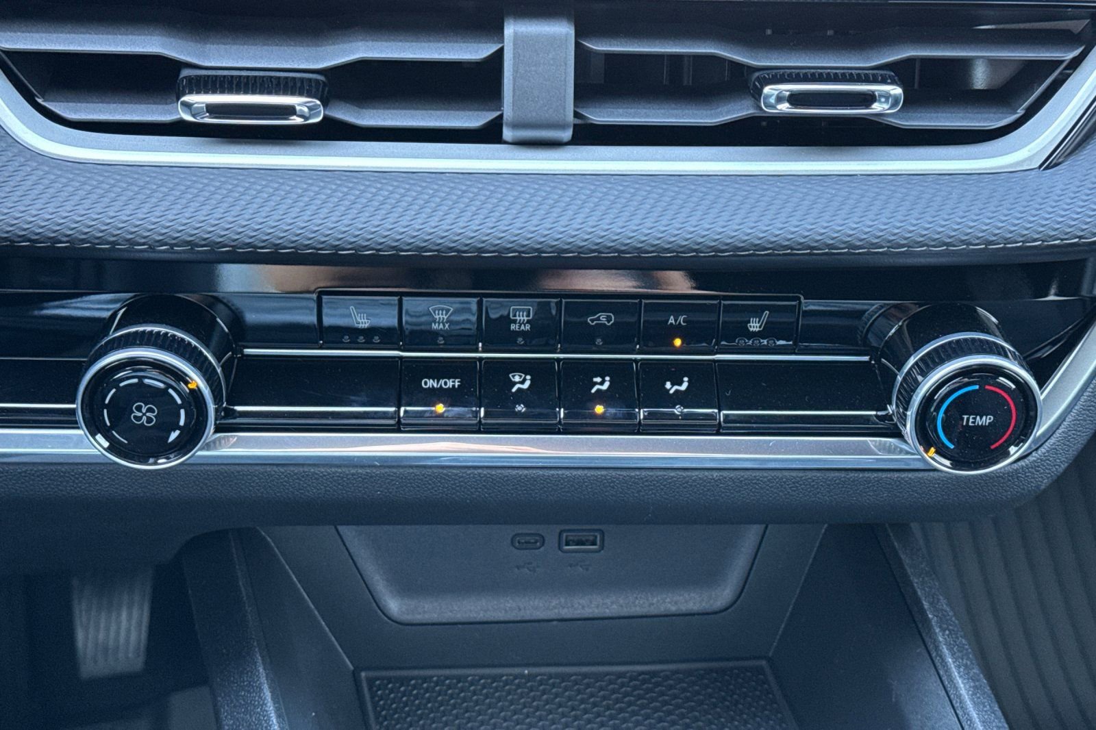 New 2025 Chevrolet Equinox LT image 21