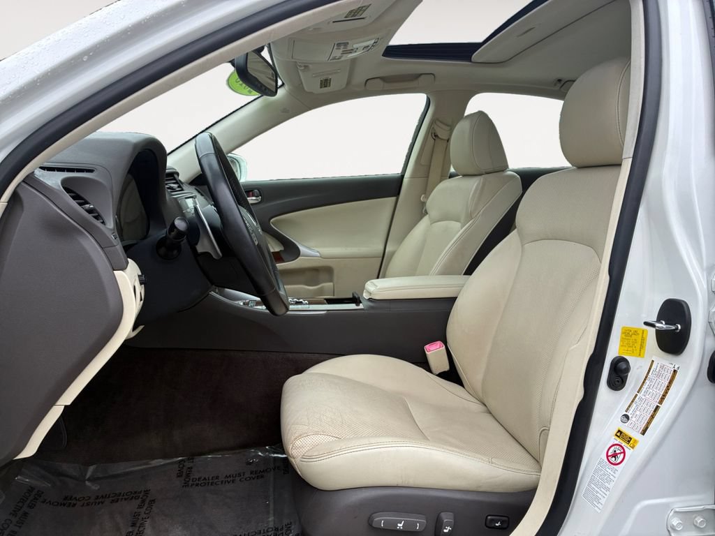 Used 2013 Lexus IS 250 w/ Premium Pkg Value Edition RWD image 9
