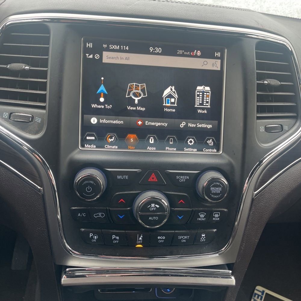 Used 2018 Jeep Grand Cherokee Overland image 11