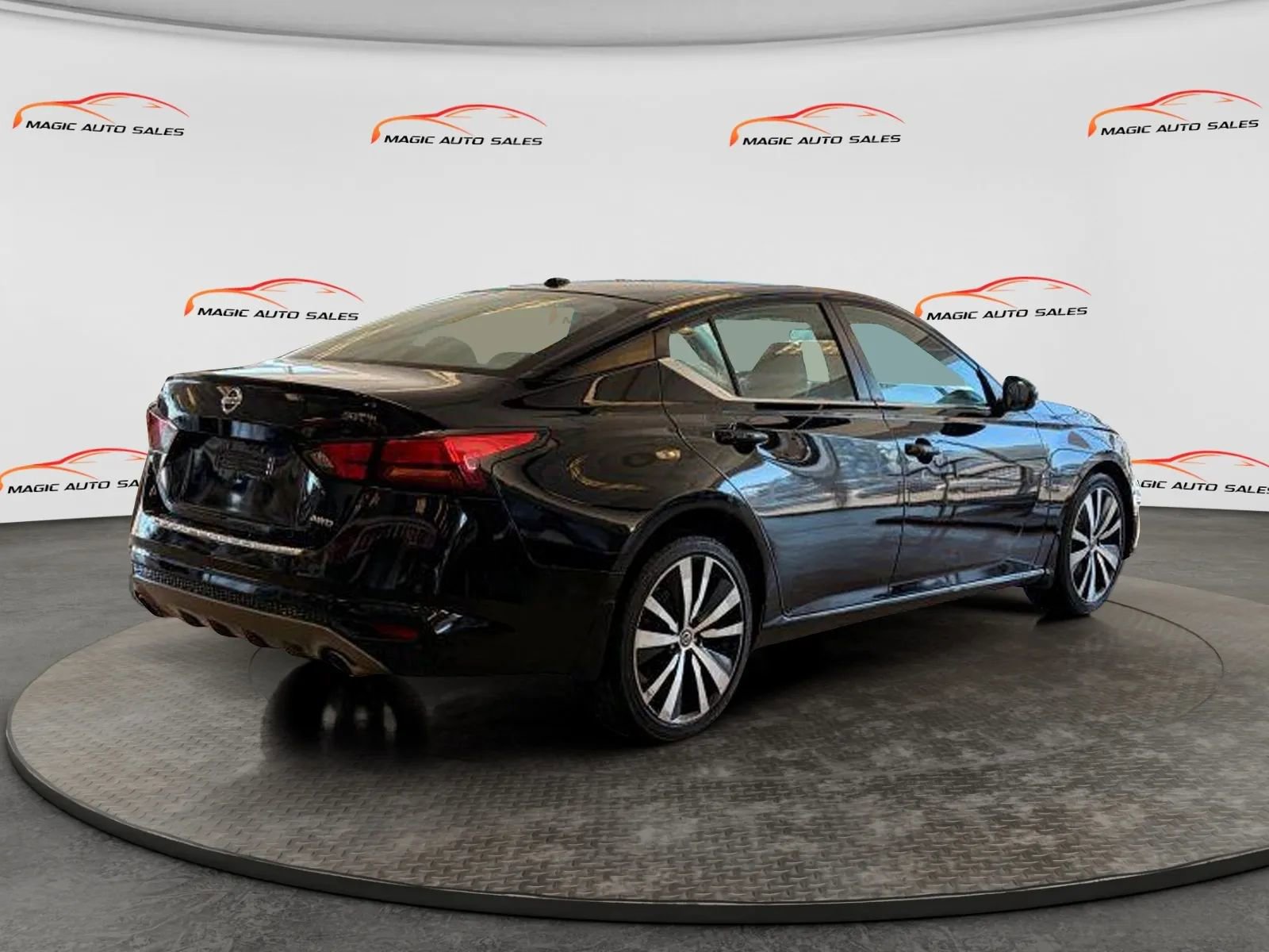 Used 2019 Nissan Altima 2.5 SR AWD/4WD image 7