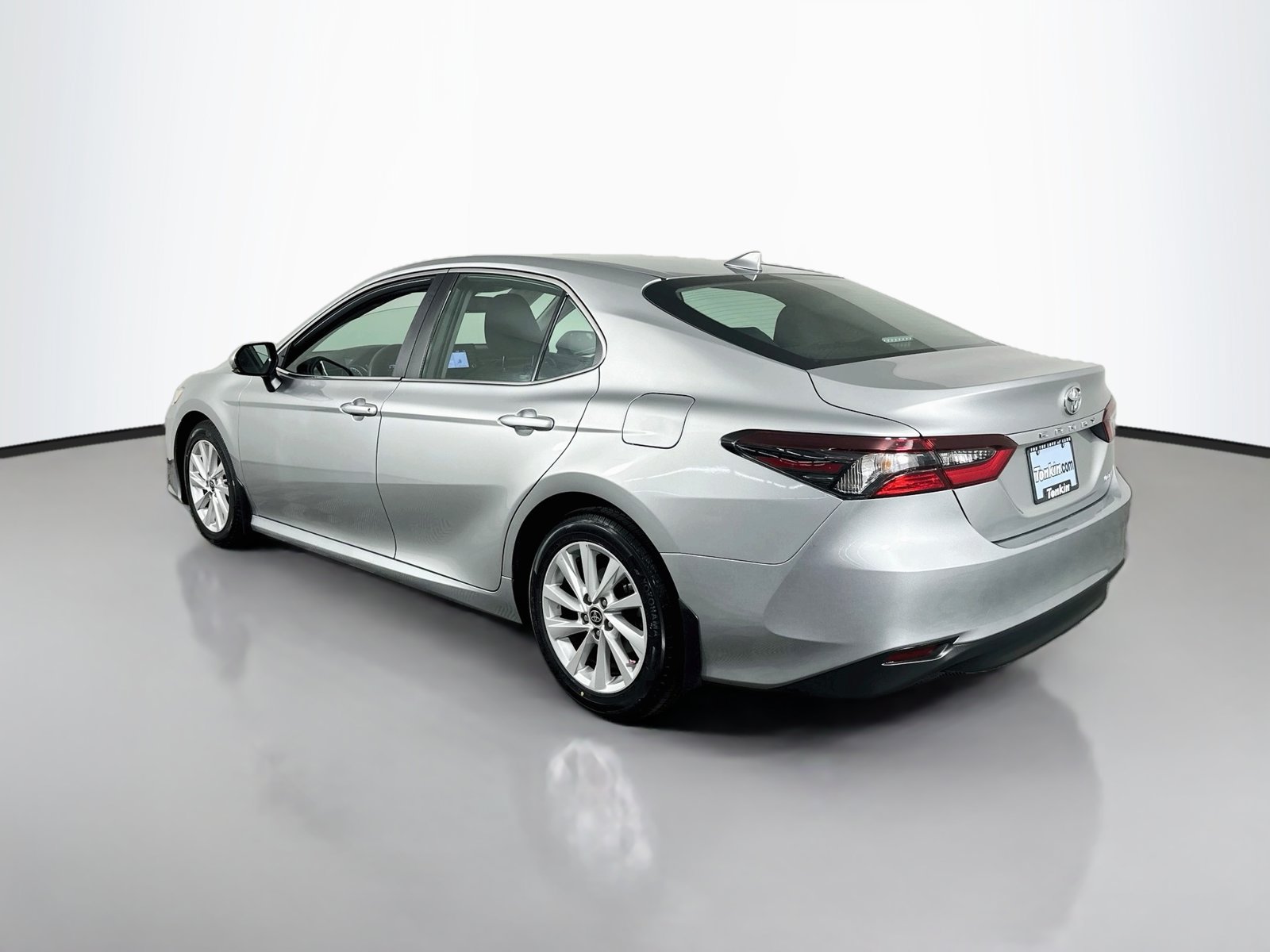 Used 2021 Toyota Camry LE w/ Convenience Package FWD image 6