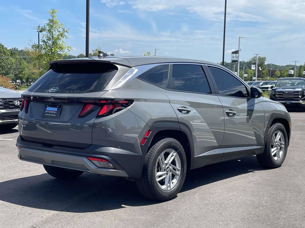 Certified 2025 Hyundai Tucson SE FWD image 3