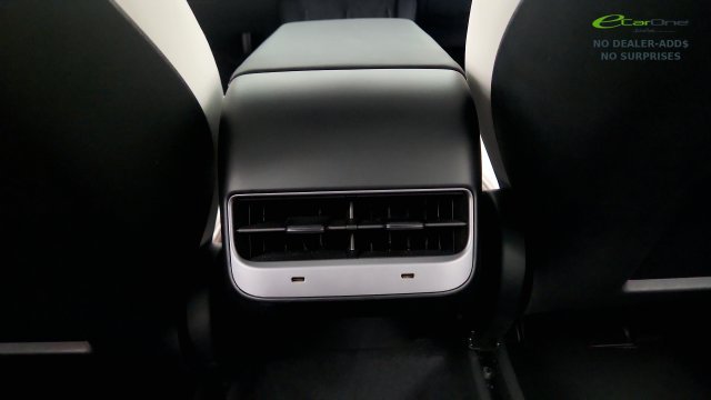 Used 2025 Tesla Model Y Performance AWD/4WD image 51