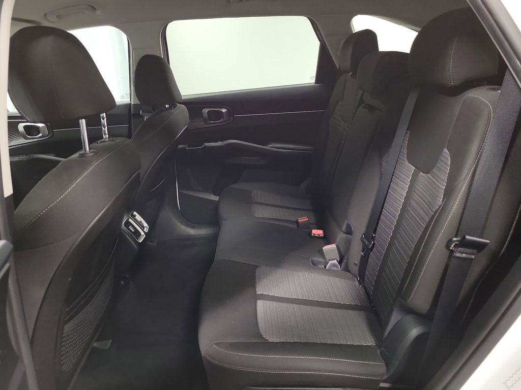 Used 2021 Kia Sorento LX image 22