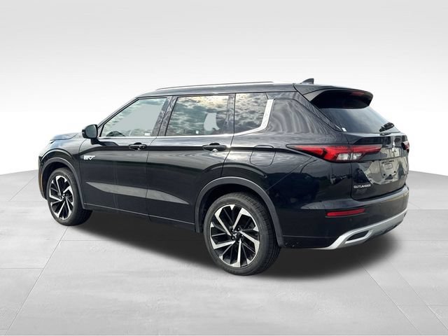 Used 2023 Mitsubishi Outlander SEL AWD/4WD image 3