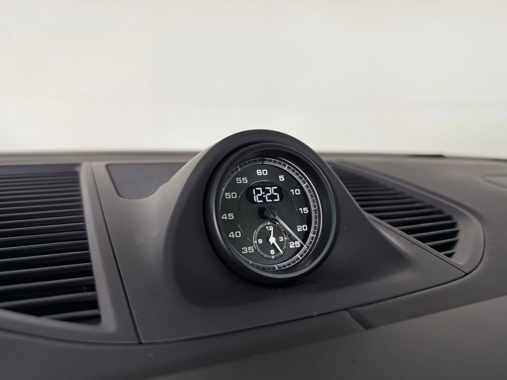 New 2025 Porsche Macan Turbo image 29