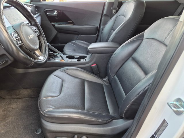 Used 2022 Kia Niro Touring Special Edition FWD image 14