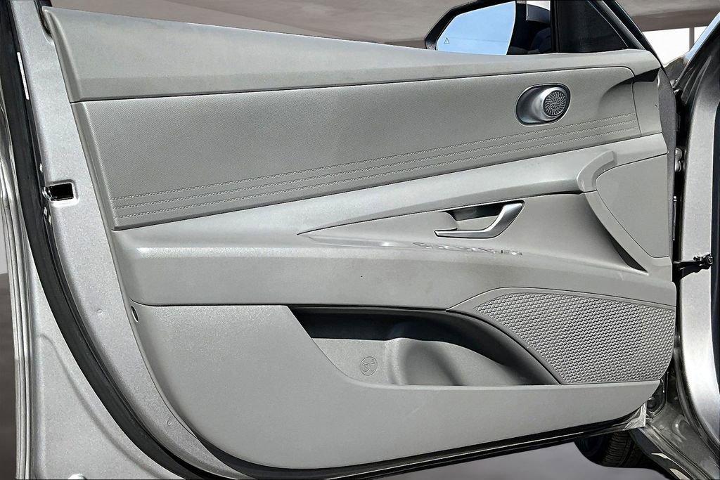 Used 2024 Hyundai Elantra SEL image 19
