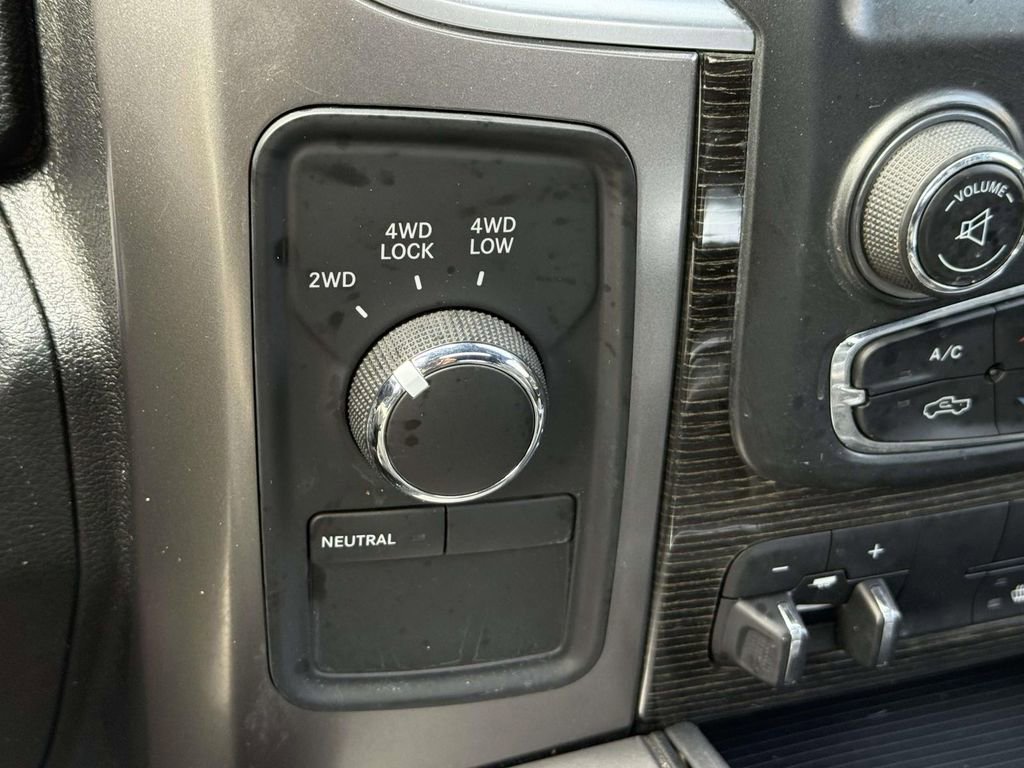 Used 2016 RAM 3500 Laramie Longhorn image 18