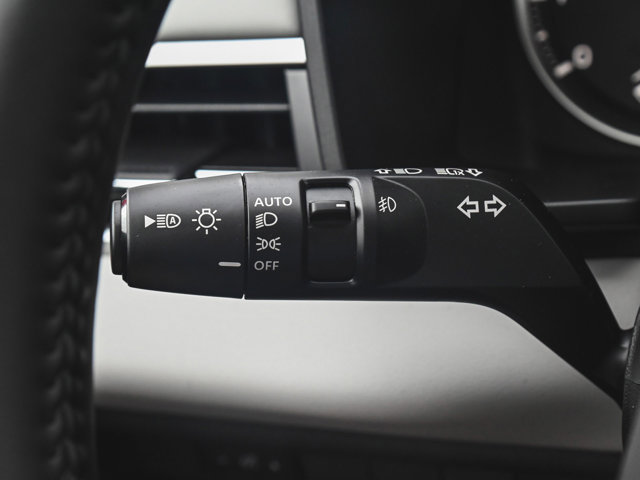 New 2025 Mitsubishi Outlander SE image 22