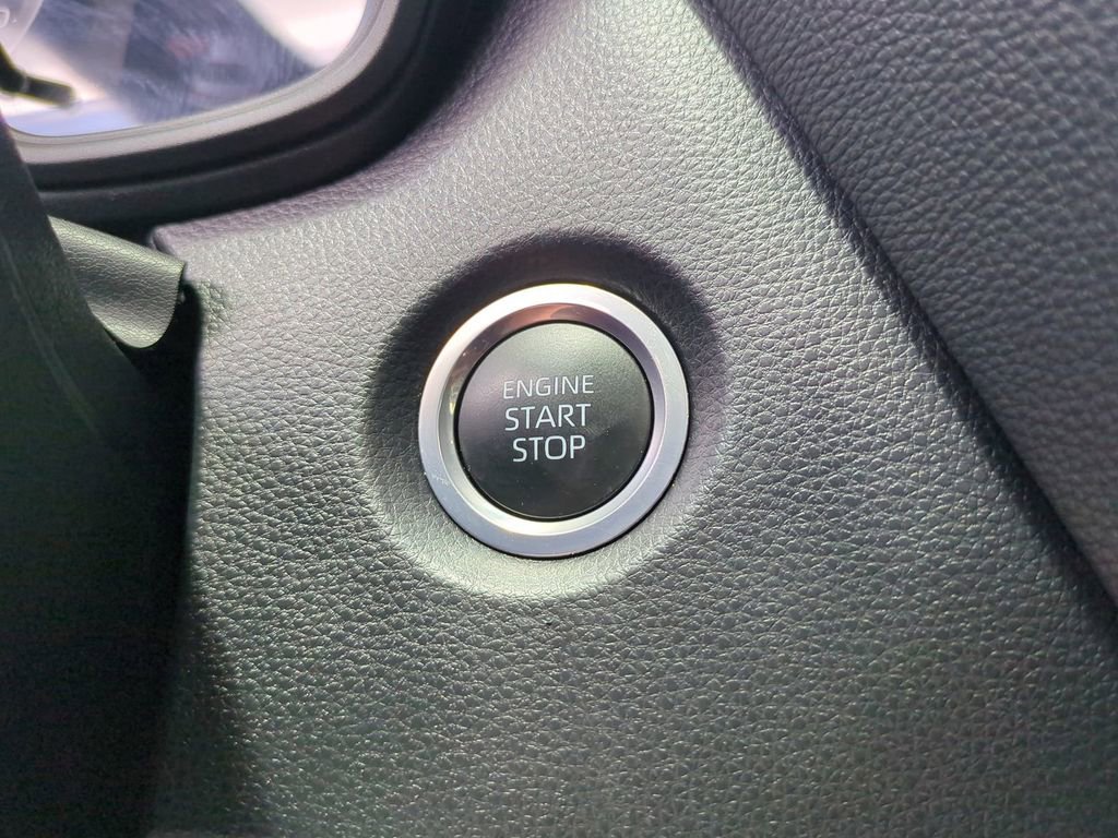 Used 2022 Toyota Corolla SE FWD image 33