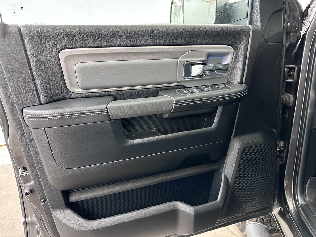 Used 2017 RAM 2500 Power Wagon w/ Leather & Luxury Group image 23