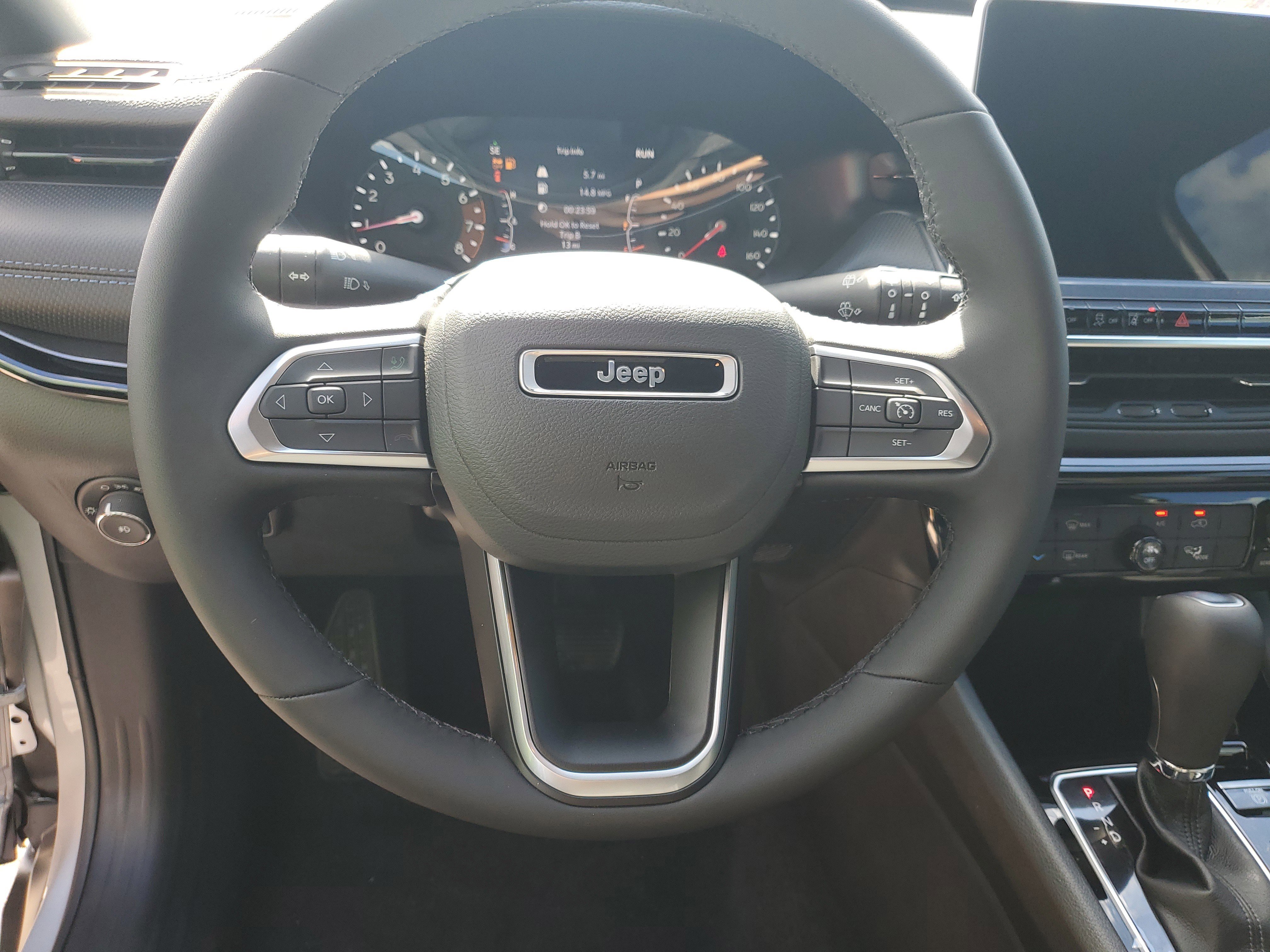 New 2026 Jeep Compass Latitude image 10