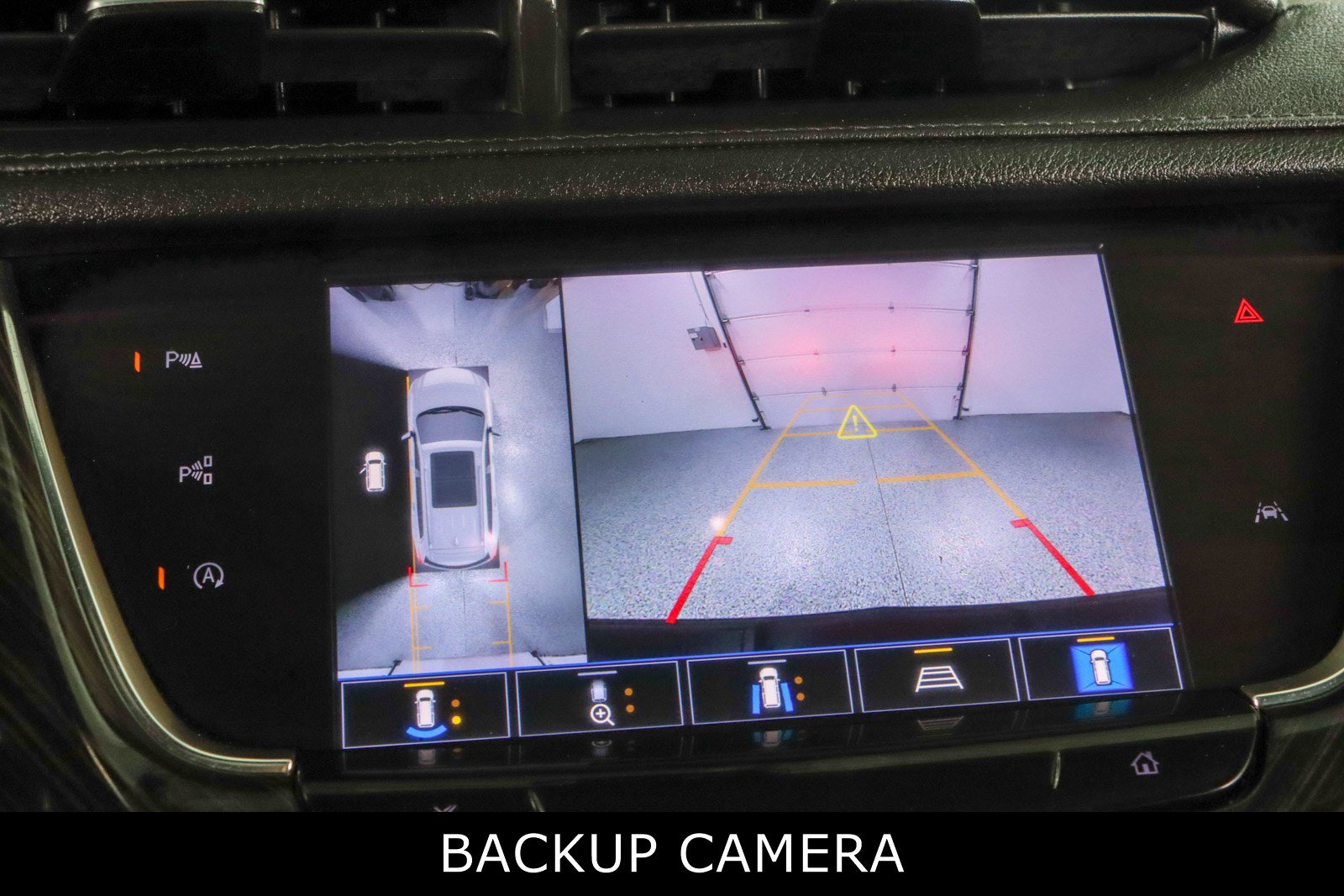 Used 2023 Cadillac XT6 Premium Luxury w/ Technology Package FWD image 19