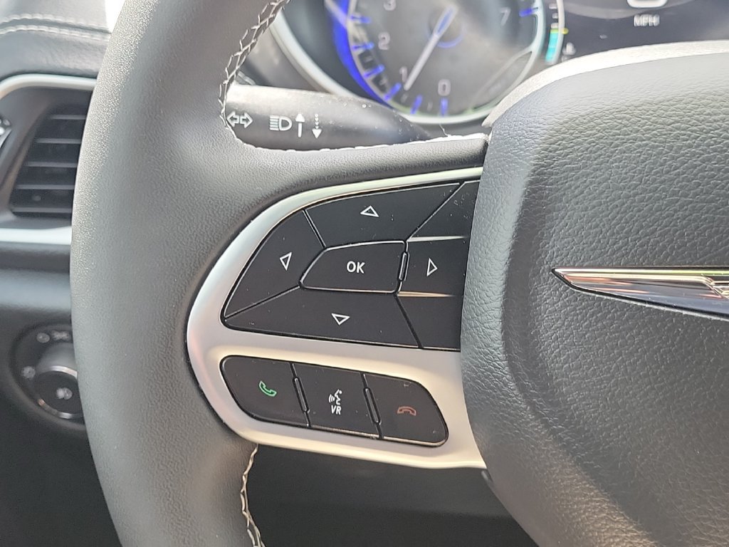 Used 2026 Chrysler Pacifica Select FWD image 20