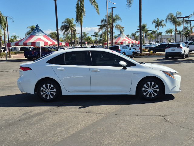 Used 2021 Toyota Corolla LE FWD image 4