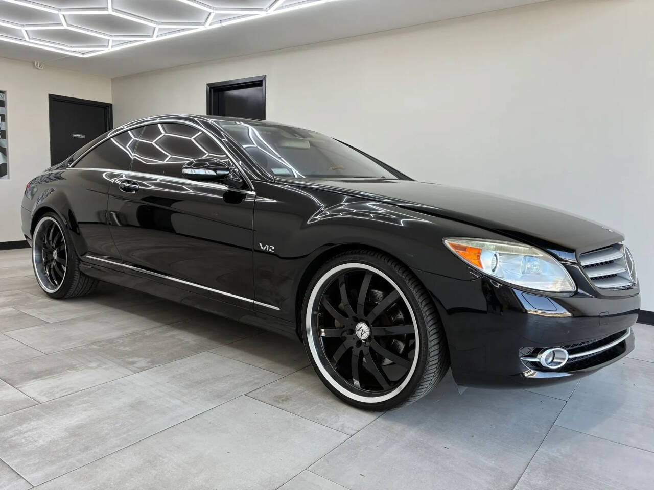 Used 2007 Mercedes-Benz CL 600 image 11