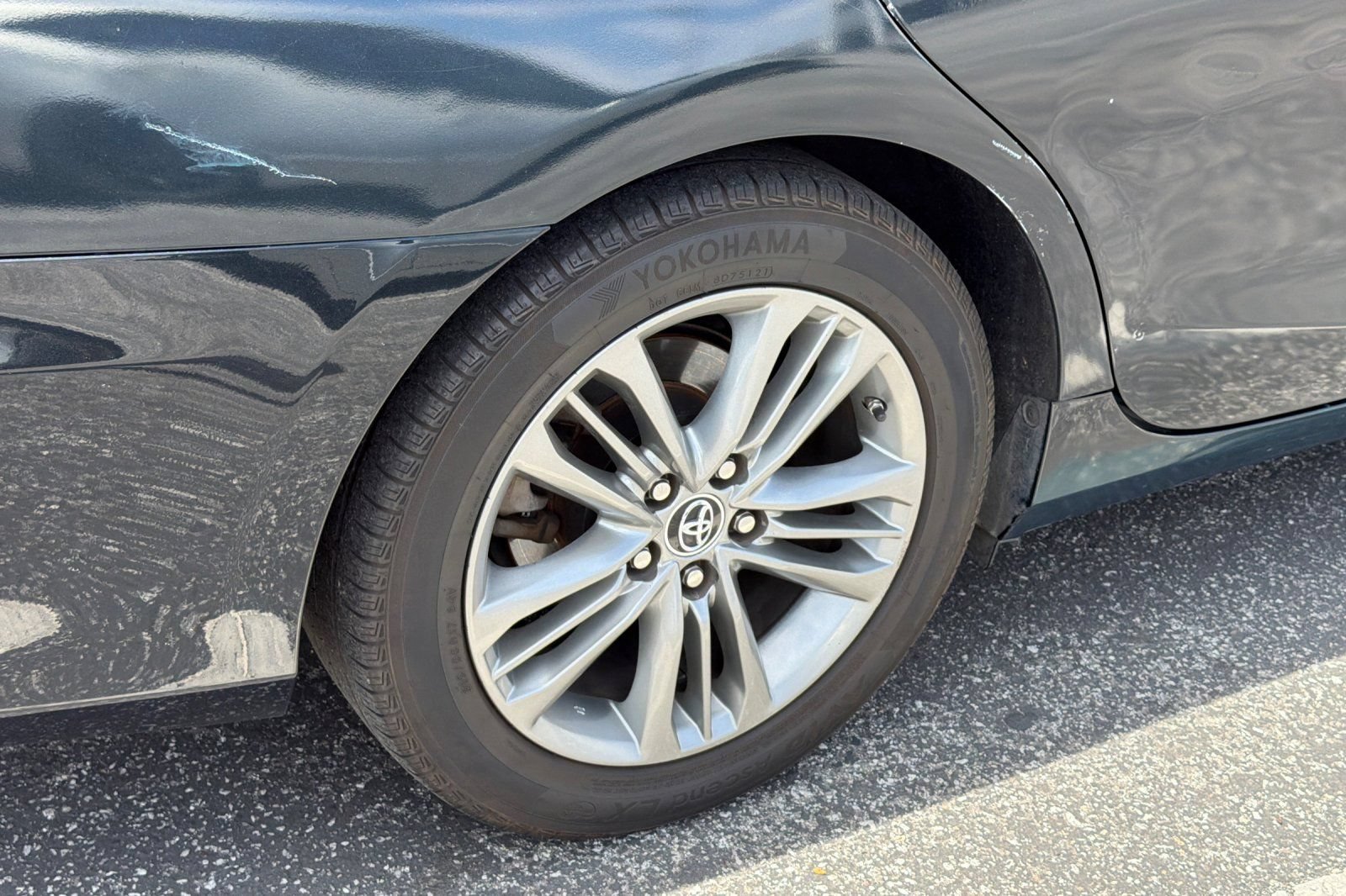 Used 2016 Toyota Camry SE FWD image 4
