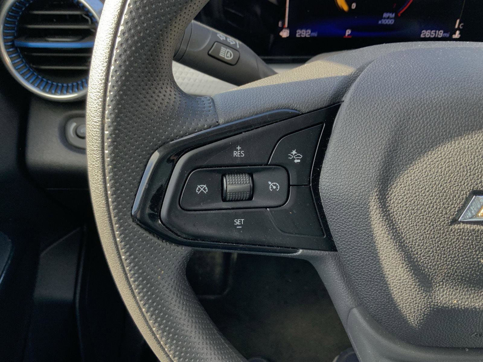 Used 2025 Chevrolet Trax LT FWD image 26