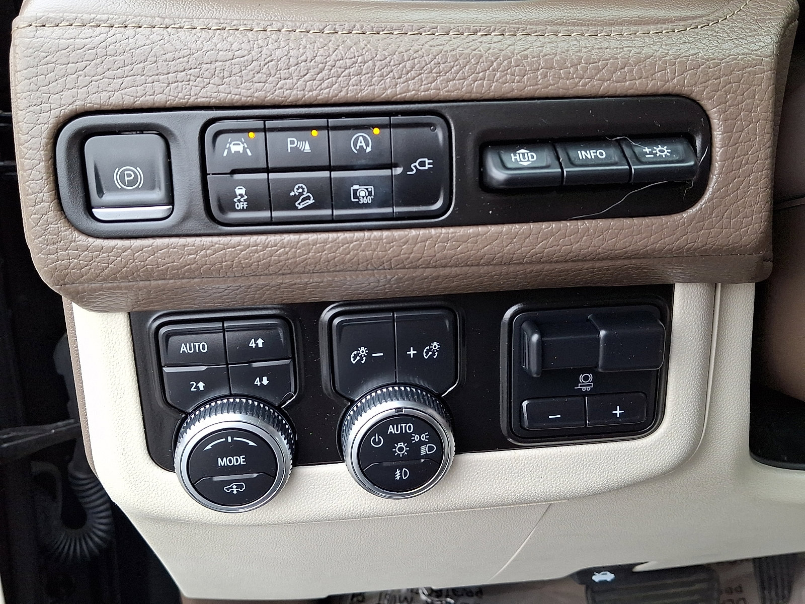 Certified 2022 GMC Yukon Denali w/ Denali Premium Package image 29