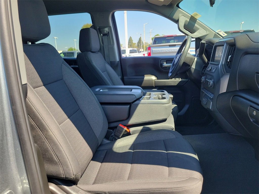 Used 2025 Chevrolet Silverado 1500 Custom image 32