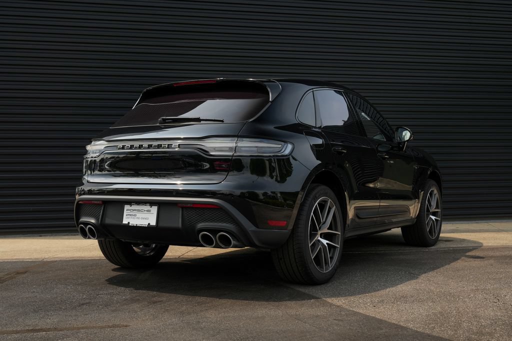Certified 2026 Porsche Macan AWD/4WD image 13
