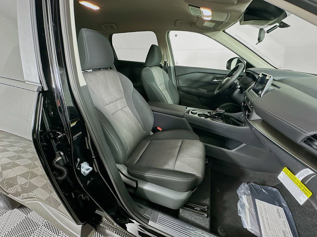New 2026 Nissan Rogue SV w/ Cold Weather Package AWD/4WD image 35