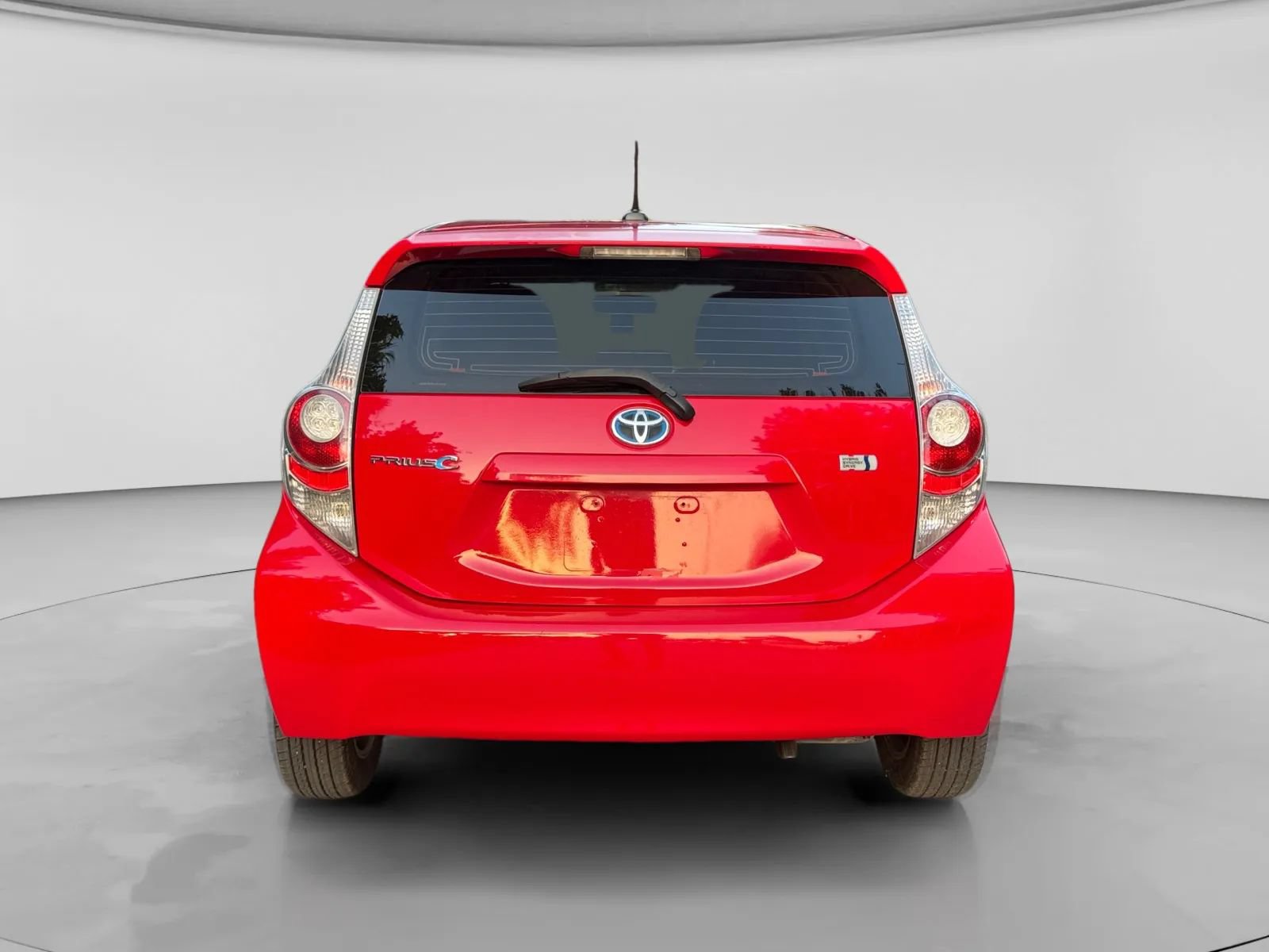 Used 2012 Toyota Prius C Three FWD image 4