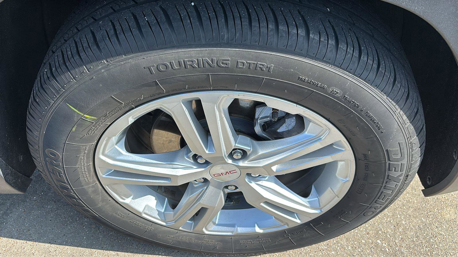 Used 2019 GMC Terrain SLE w/ LPO, Floor Liner Package FWD image 9