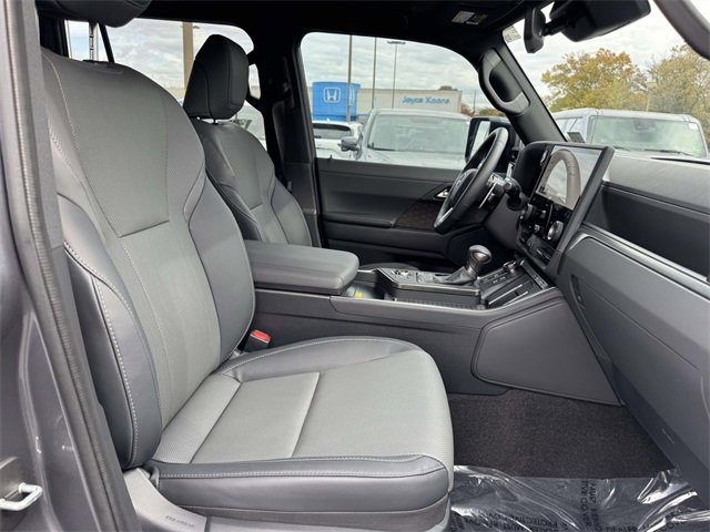 Used 2025 Lexus GX 550 image 7
