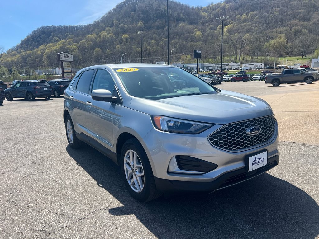 Used 2024 Ford Edge SEL AWD/4WD image 3