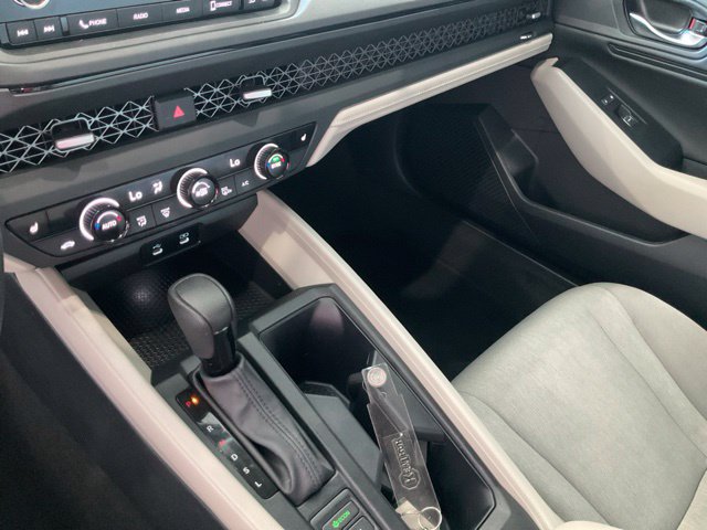 Certified 2025 Honda Accord SE image 12