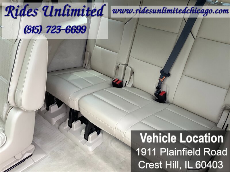 Used 2021 Cadillac Escalade Premium Luxury w/ Performance Package AWD/4WD image 31