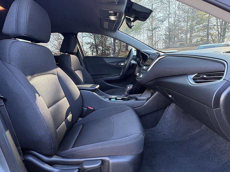 Certified 2025 Chevrolet Malibu RS image 13