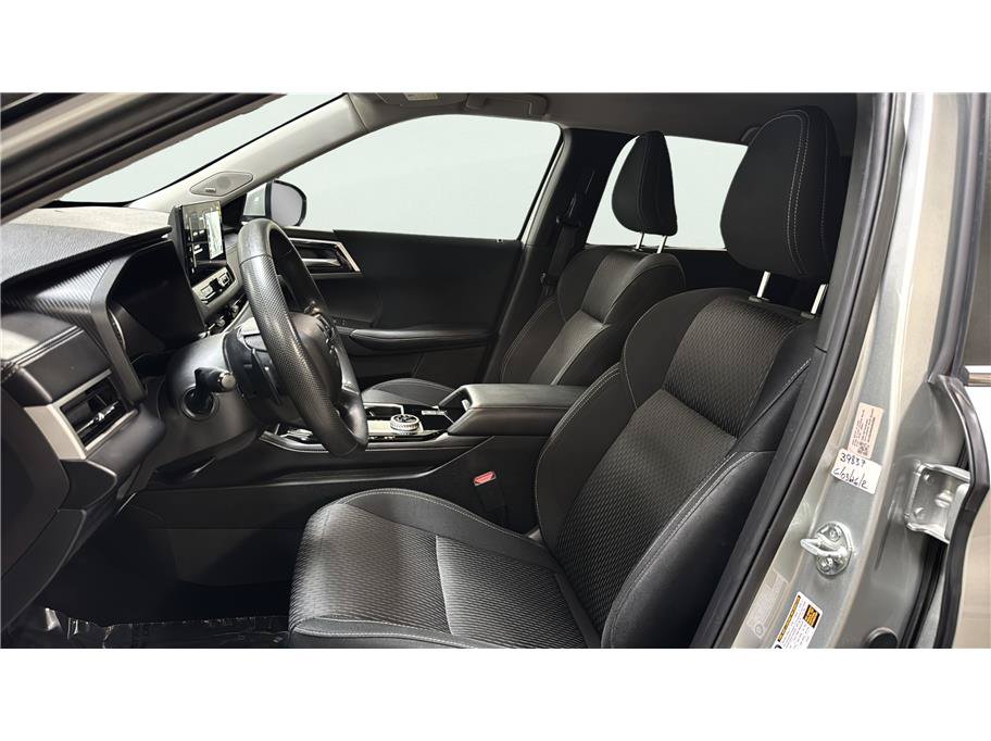 Used 2025 Mitsubishi Outlander ES FWD image 17