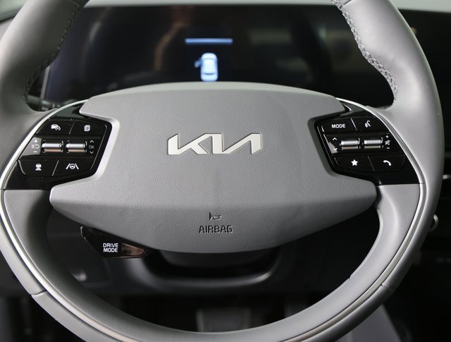 New 2025 Kia Niro SX image 13