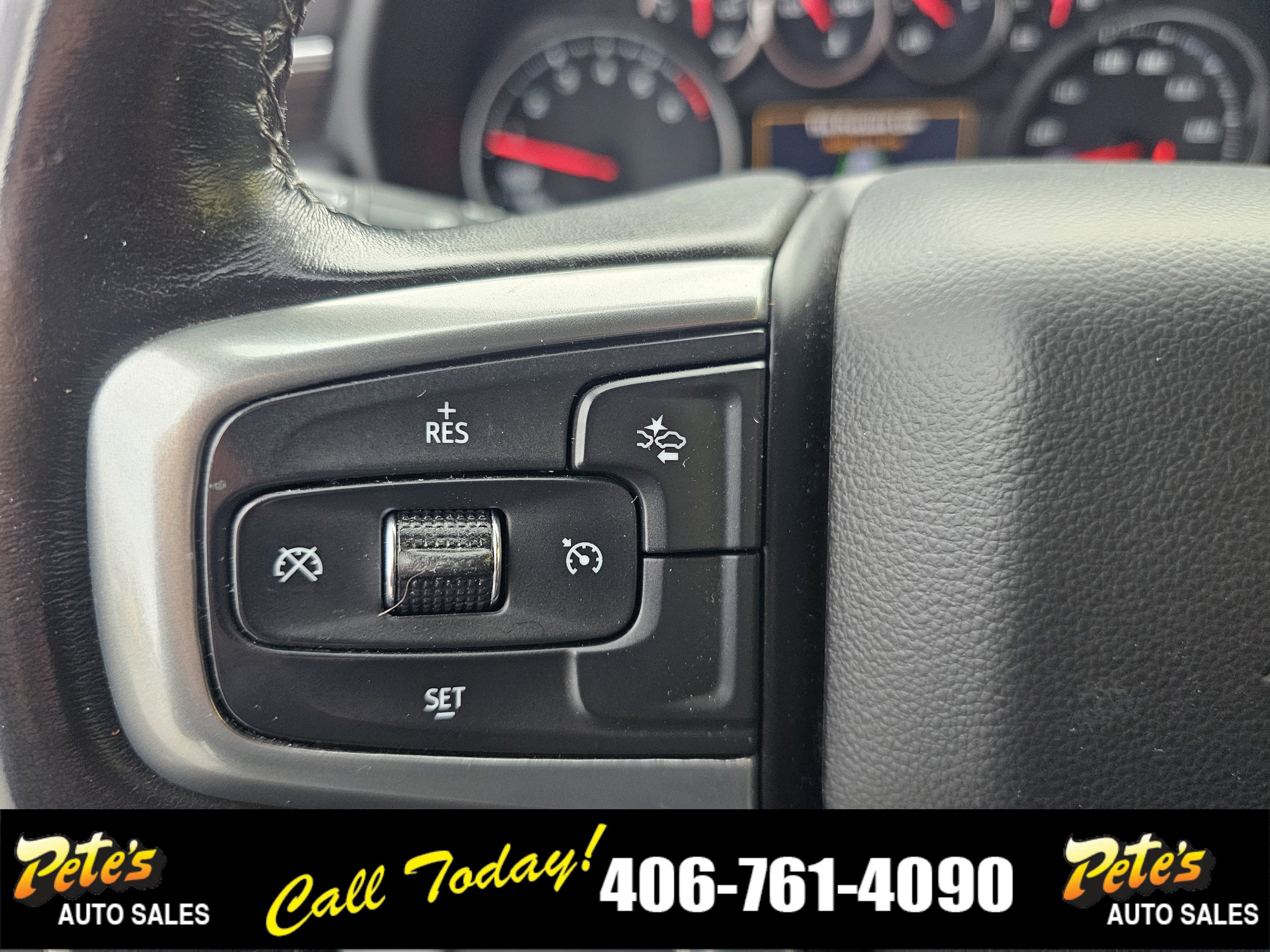 Used 2022 Chevrolet Suburban LS AWD/4WD image 30