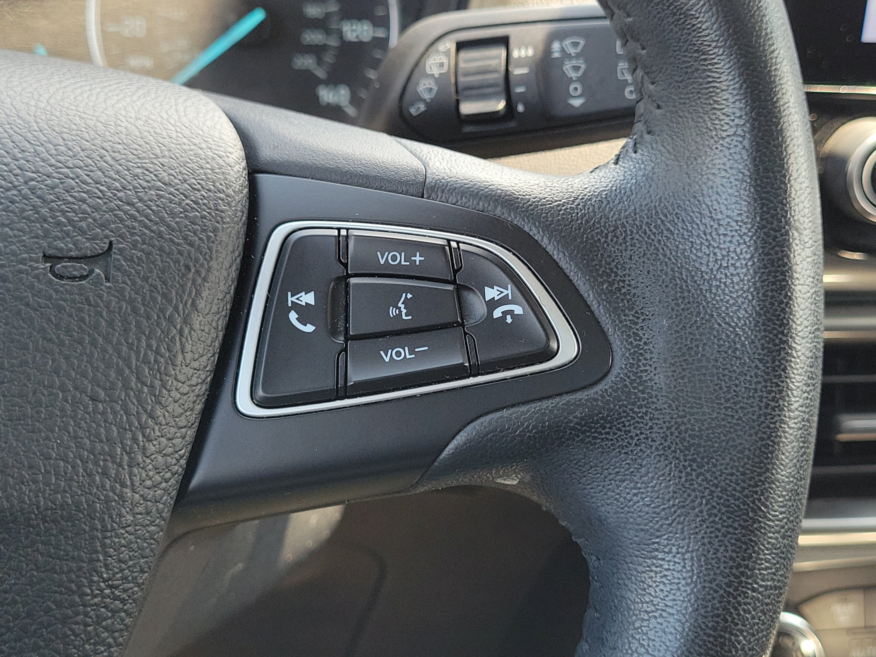 Used 2020 Ford EcoSport SE w/ SE Convenience Package FWD image 25